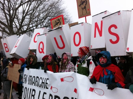 "Bloquons la hausse" devant l'Assemblée Nationale