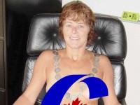 Sharon Smith, une candidate conservatrice, retrouvée nue au bureau