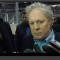 Jean Charest sort de sa cachette