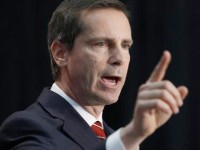 « Pas dans ma plaine », a dit Dalton McGuinty, premier ministre de l’Ontario, qui refuse de voir la bataille des plaines d’Abraham se reconstituer sur son territoire