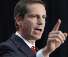 « Pas dans ma plaine », a dit Dalton McGuinty, premier ministre de l’Ontario, qui refuse de voir la bataille des plaines d’Abraham se reconstituer sur son territoire