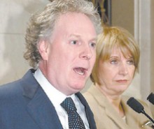 Ottawa doit toujours 6 milliards $ au Québec, et Jean Charest ne fait rien!