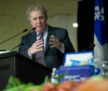 Jean Charest nous sert encore du réchauffé!