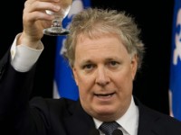 Colisée de Québec: Charest défend le fédéralisme plutôt que les Québécois