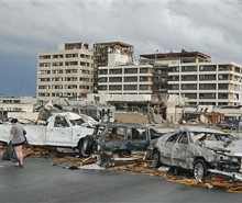 Des tornades aux États-Unis font une centaine de morts